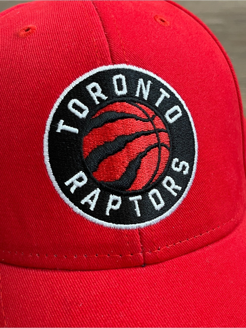 Toronto Raptors baseball hat - Picture 3 of 7